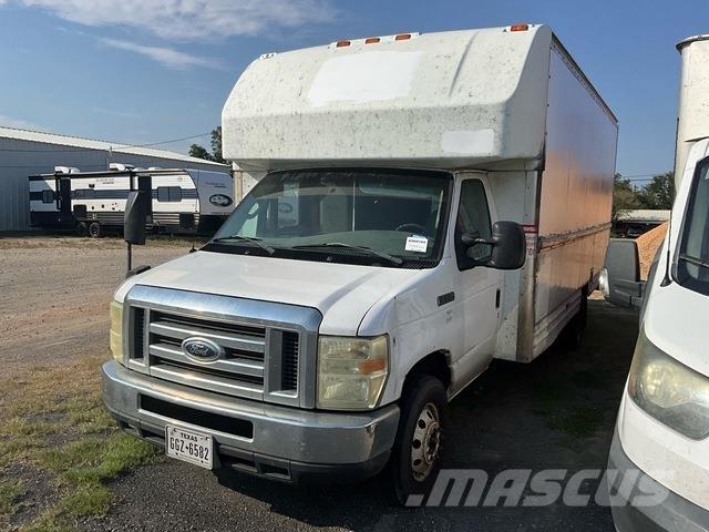 Ford E-350 Caixa fechada