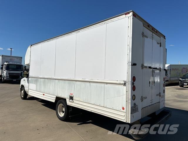 Ford E-350 Carrinhas de caixa fechada
