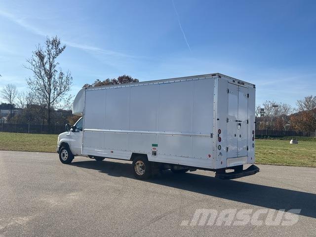 Ford E-350 Carrinhas de caixa fechada