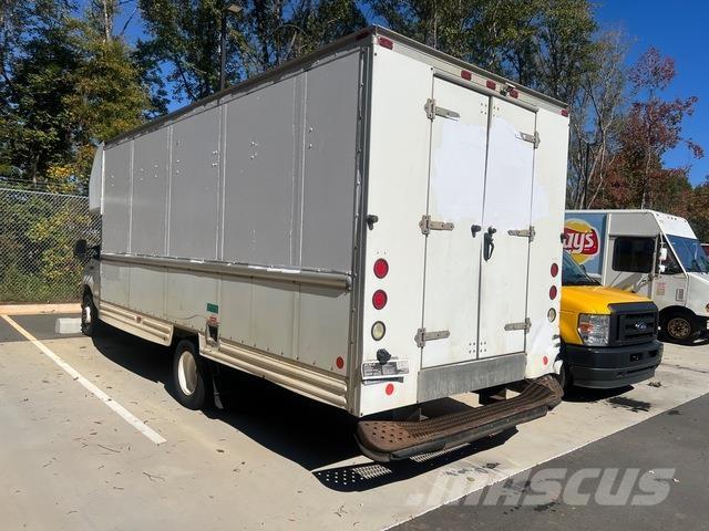 Ford E-350 Carrinhas de caixa fechada
