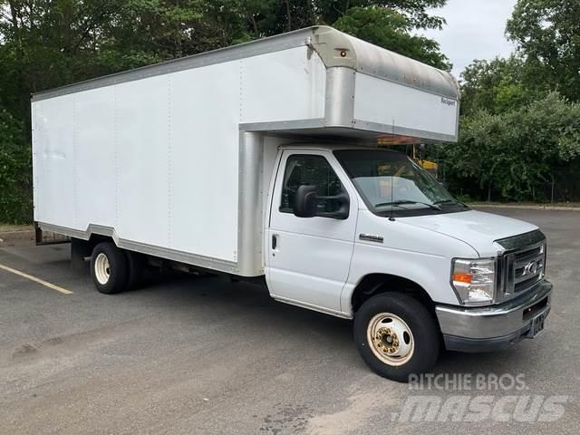 Ford E-450 Camiões de caixa fechada