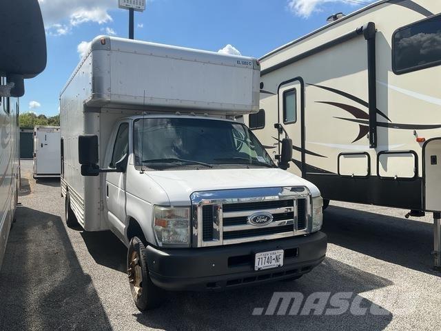 Ford E-450 Camiões de caixa fechada