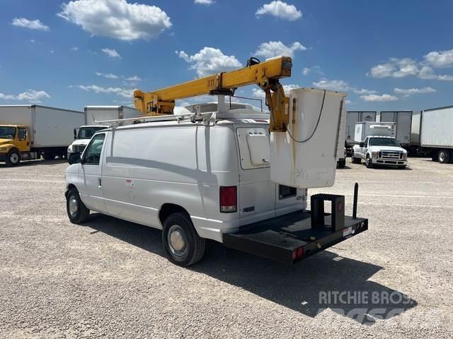 Ford E350 Camiões de caixa fechada
