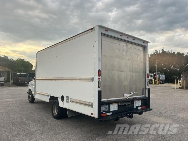 Ford E350 Camiões de caixa fechada