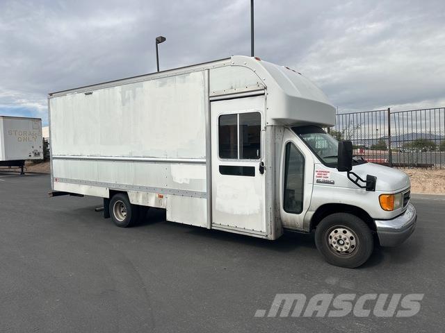 Ford E350 Carrinhas de caixa fechada