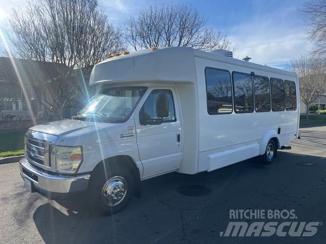 Ford E450 Carrinhas de caixa fechada