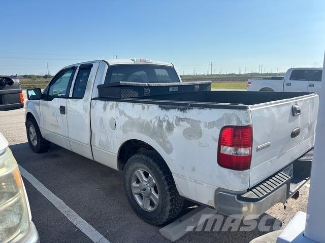 Ford F-150 Pick up de caixa aberta