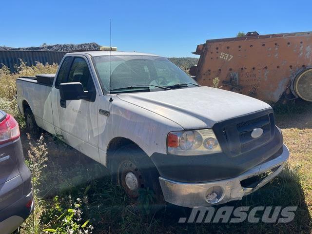 Ford F-150 Pick up de caixa aberta