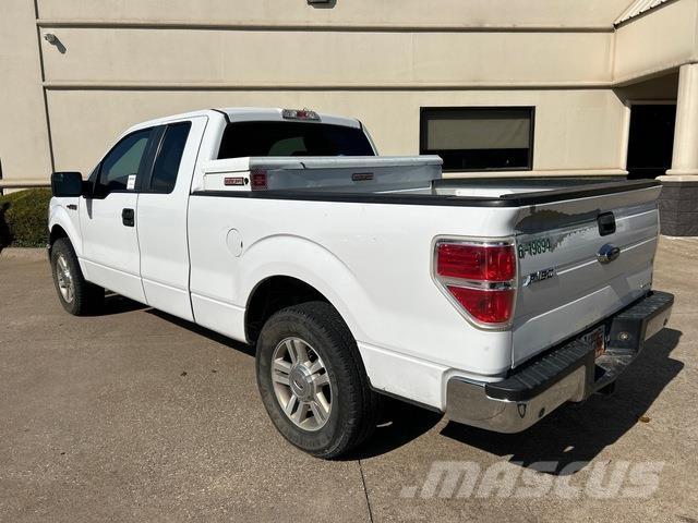 Ford F-150 Pick up de caixa aberta
