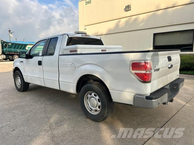 Ford F-150 Pick up de caixa aberta