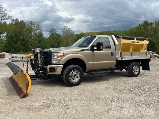 Ford F-250 Lâminas de neve e arados