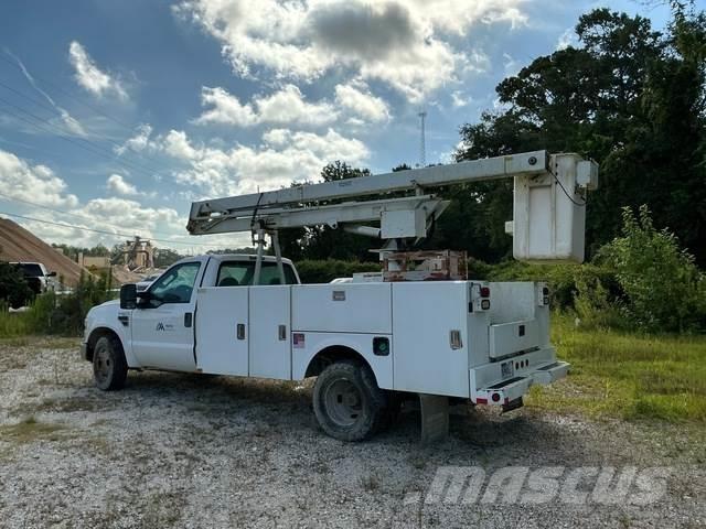 Ford F-350 Plataformas aéreas montadas em camião