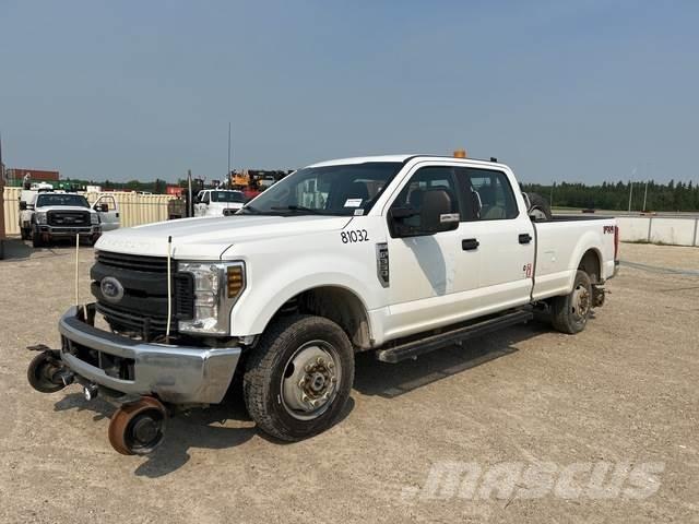 Ford F-350 Outros