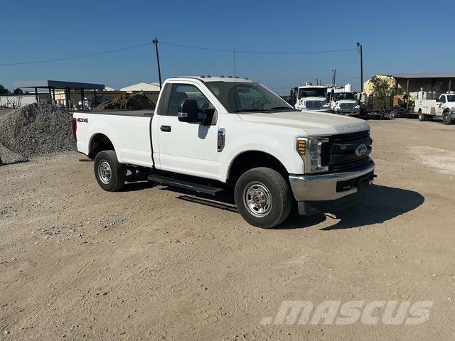 Ford F-350 Pick up de caixa aberta