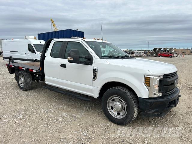 Ford F-350 Camiões estrado/caixa aberta