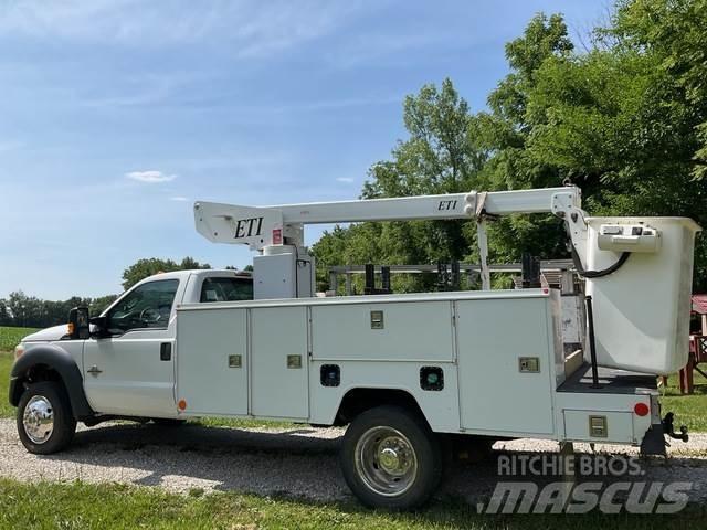 Ford F-450 Plataformas aéreas montadas em camião