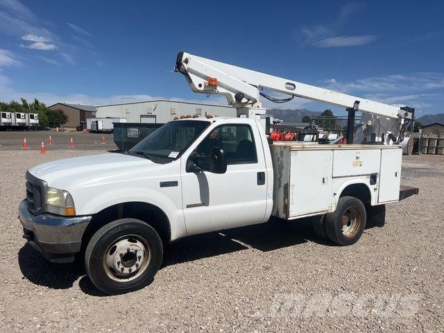 Ford F-450 Plataformas aéreas montadas em camião