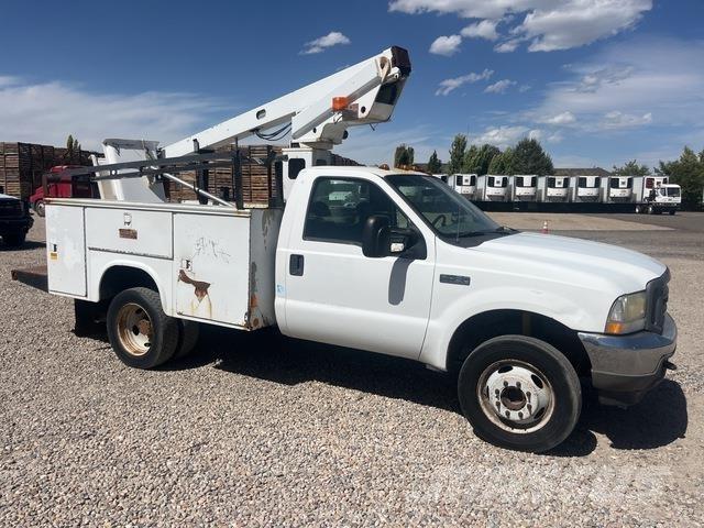 Ford F-450 Plataformas aéreas montadas em camião