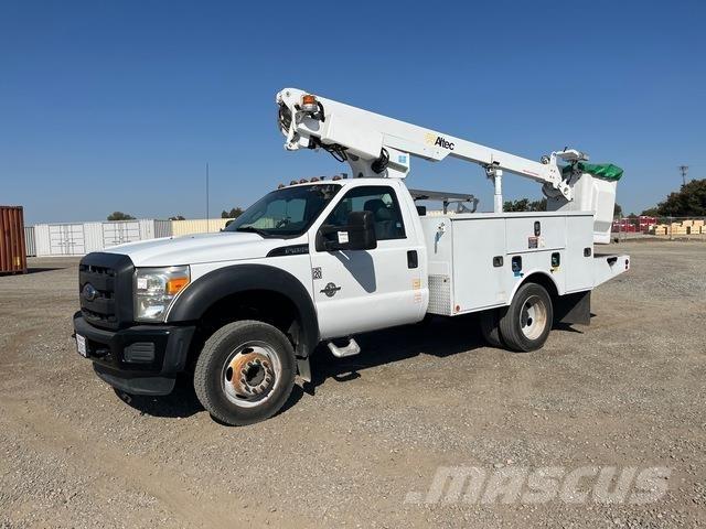 Ford F-450 Plataformas aéreas montadas em camião