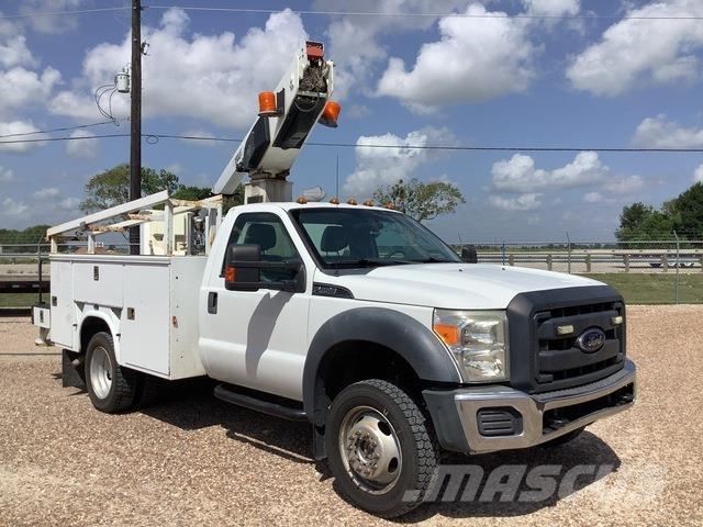 Ford F-450 Plataformas aéreas montadas em camião