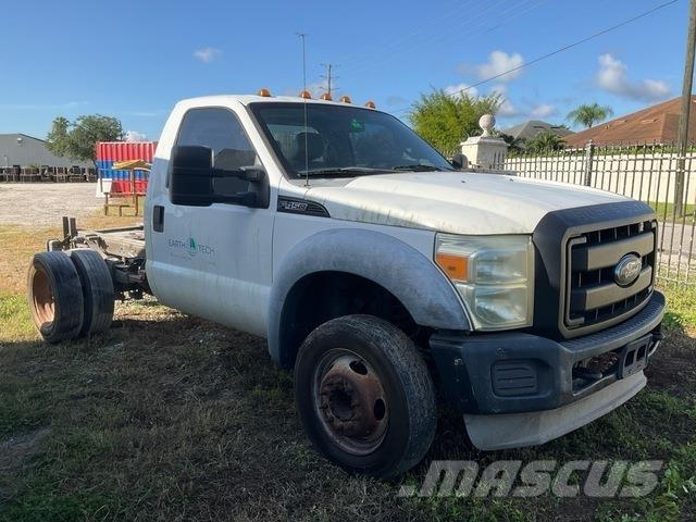 Ford F-450 XL Cabines e interior