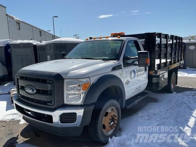 Ford F-550 Camiões estrado/caixa aberta