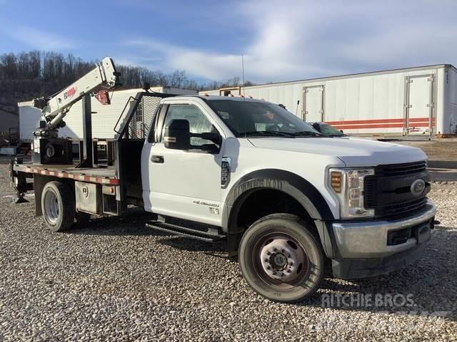 Ford F-550 Camiões estrado/caixa aberta