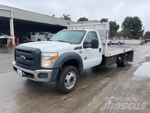 Ford F-550 Camiões estrado/caixa aberta