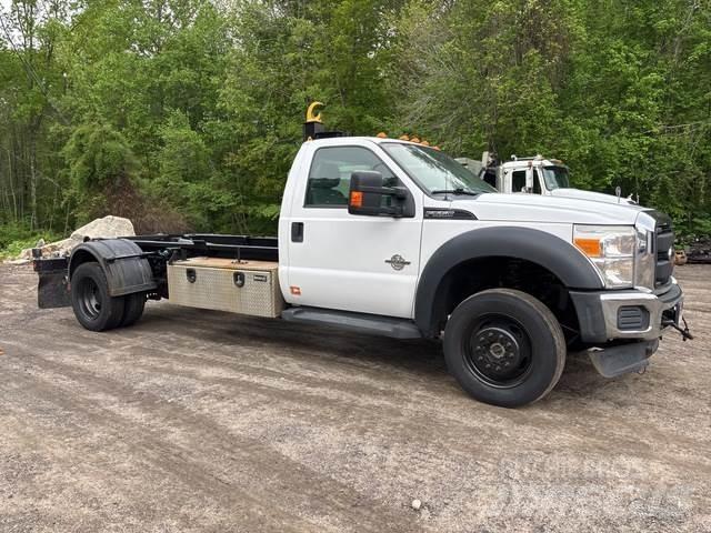 Ford F-550 Camiões Ampliroll