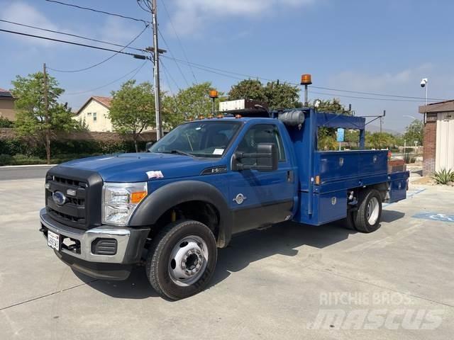 Ford F-550 Pick up de caixa aberta