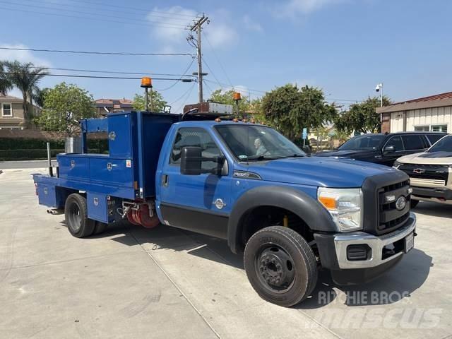 Ford F-550 Pick up de caixa aberta