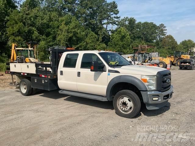 Ford F-550 Camiões estrado/caixa aberta