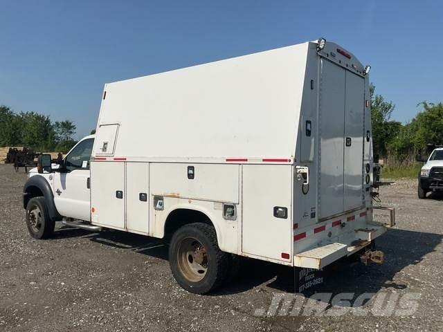 Ford F-550 Pick up de caixa aberta