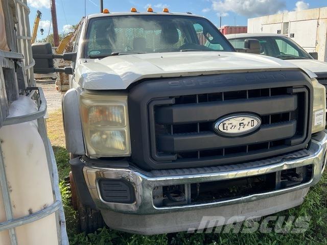 Ford F-550 Camiões estrado/caixa aberta