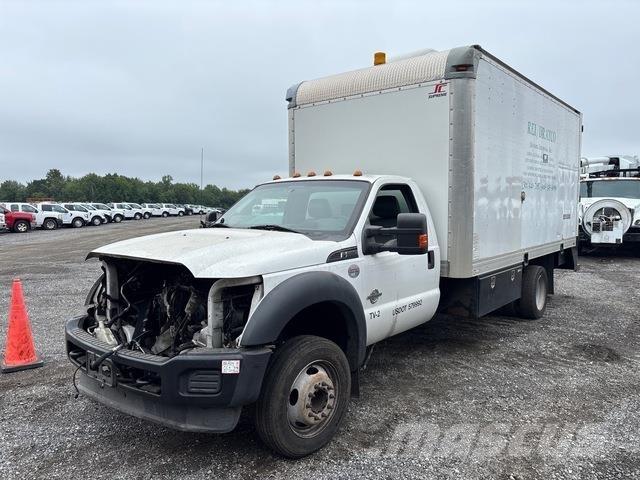 Ford F-550 Camiões de caixa fechada