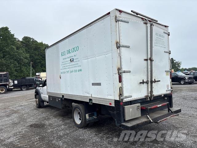 Ford F-550 Camiões de caixa fechada