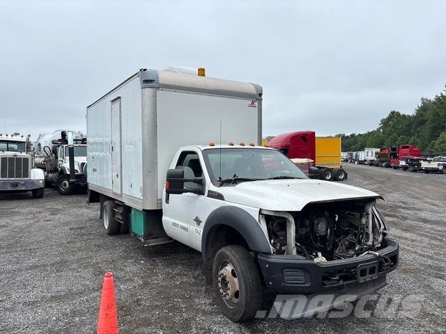 Ford F-550 Camiões de caixa fechada