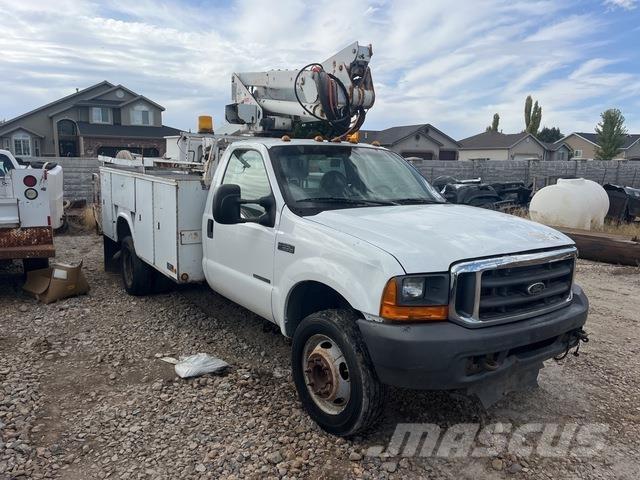 Ford F-550 Plataformas aéreas montadas em camião
