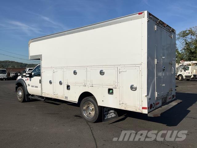 Ford F-550 Camiões-cisterna