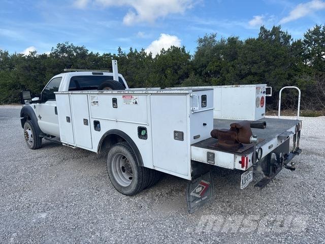 Ford F-550 Pick up de caixa aberta