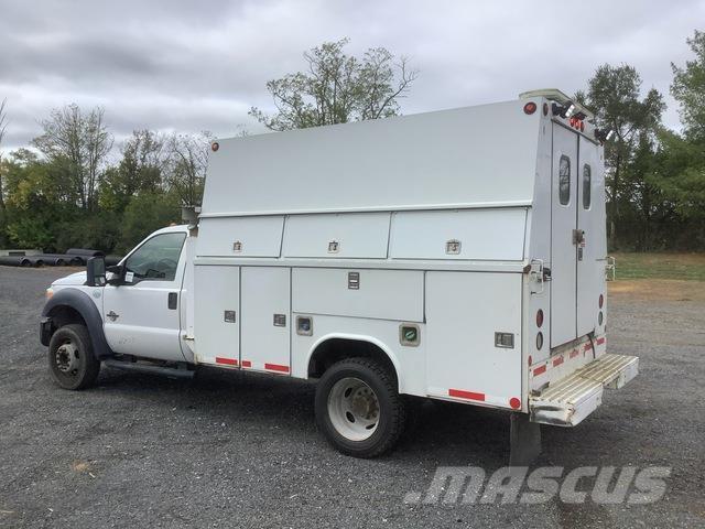 Ford F-550 Pick up de caixa aberta