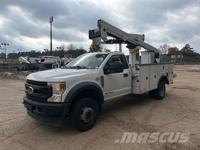 Ford F-550 Plataformas aéreas montadas em camião