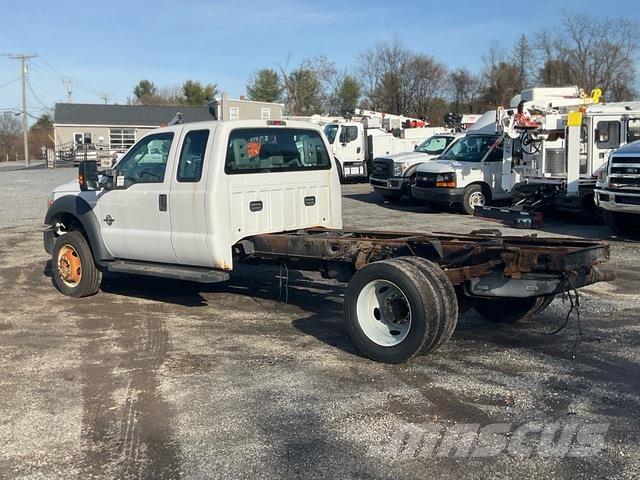 Ford F-550 Cabines e interior