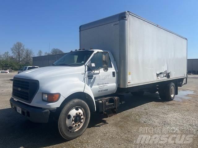 Ford F-650 Camiões de caixa fechada