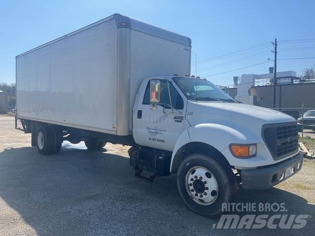 Ford F-650 Camiões de caixa fechada