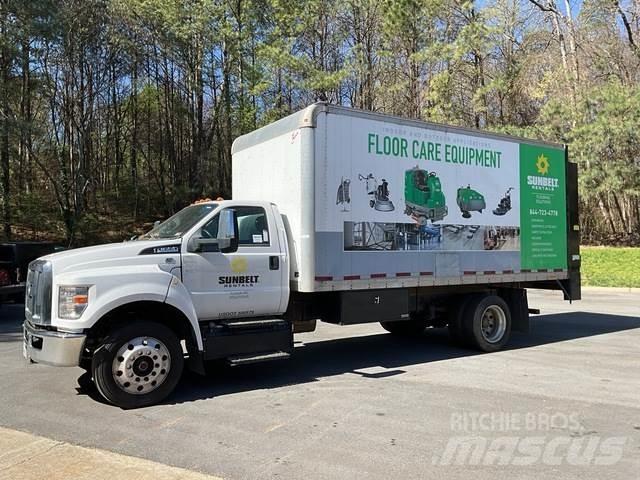 Ford F-650 Camiões de caixa fechada