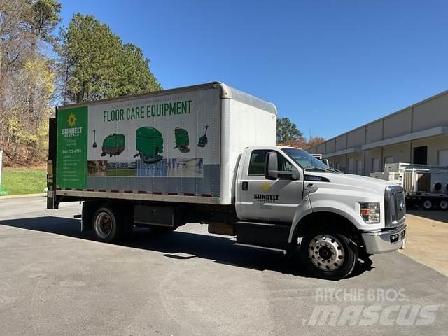 Ford F-650 Camiões de caixa fechada