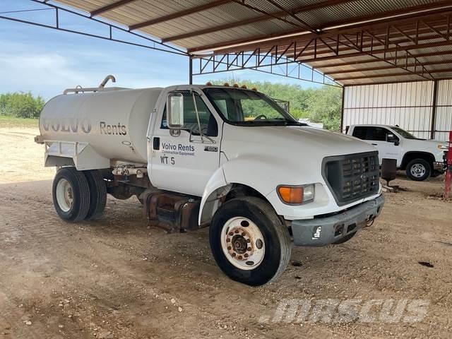 Ford F-650 Auto-tanques