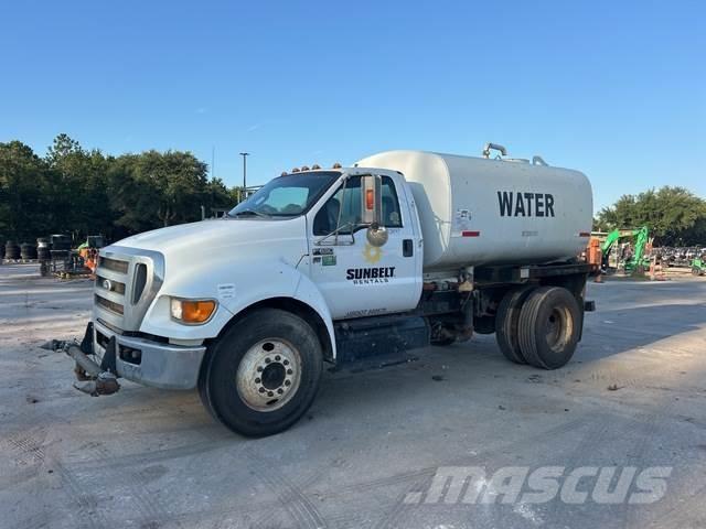 Ford F-650 Auto-tanques