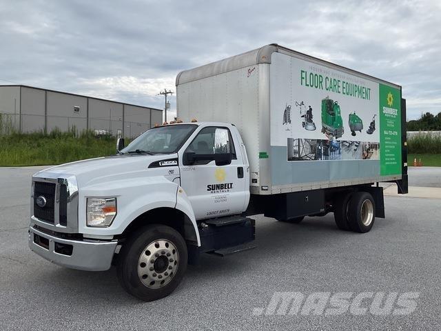 Ford F-650 Camiões de caixa fechada